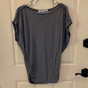 Max Studio Gray Braid Neck Scrunch Side Tee 🌸